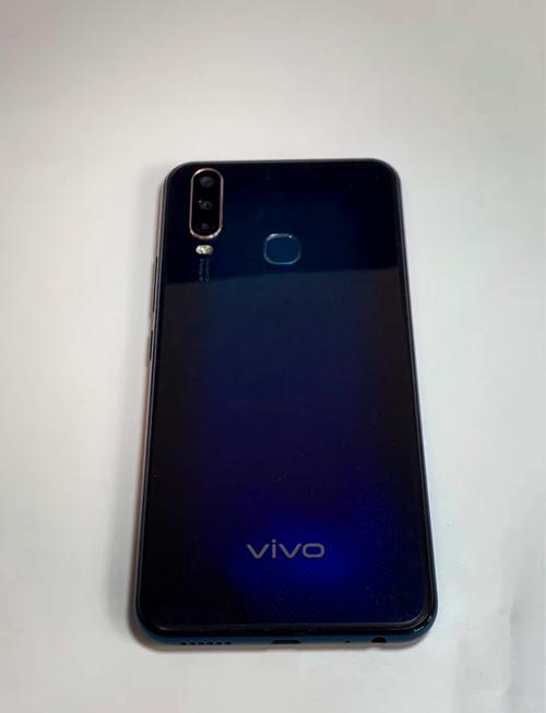 vivoy3手机如何用自己的照片设置壁纸