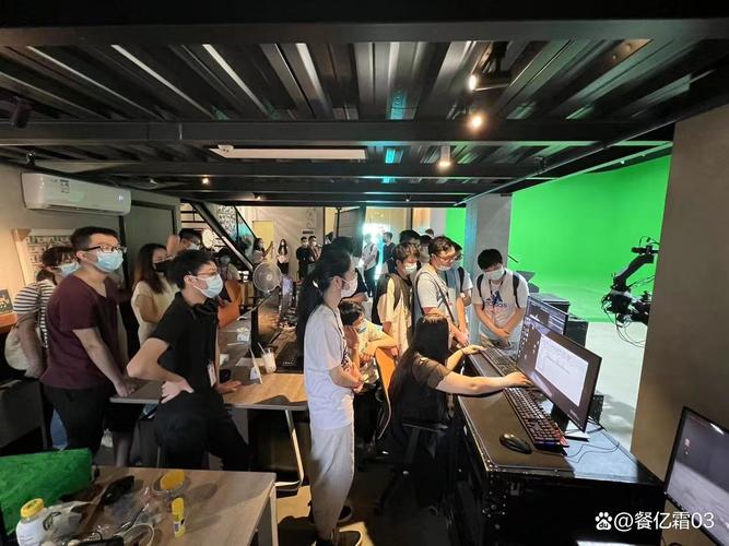 制作人的一生的短视频怎么拍