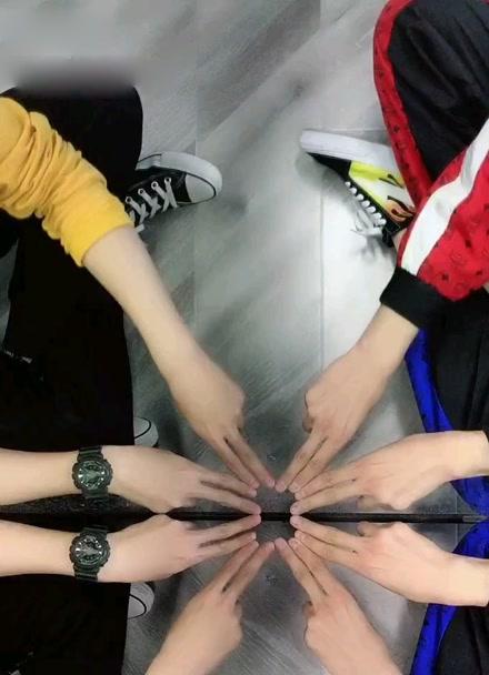 四个人的手势短视频怎么制作