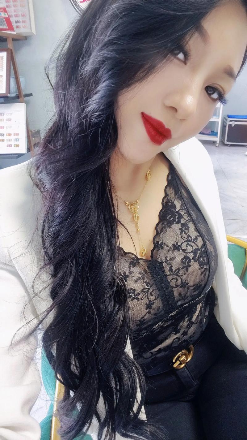 全网最高调的炫富叫“东北独生女”