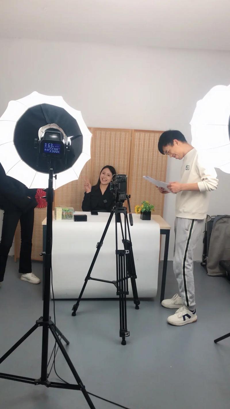 短视频制作现场实拍图怎么做