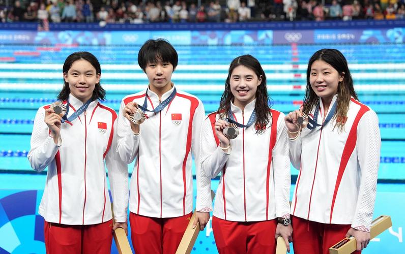 中国队女子4X100米混合接力铜牌