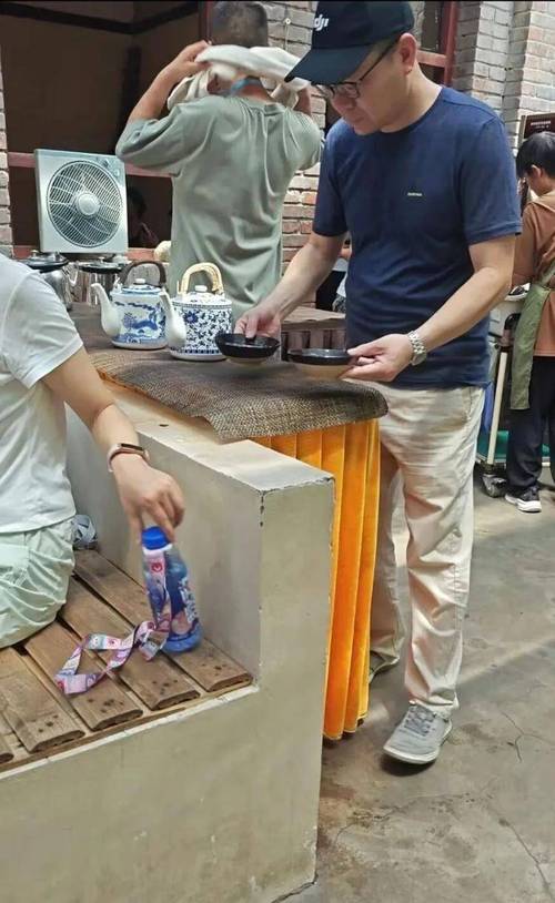 实探白马寺:有免费茶水 闲地种玉米