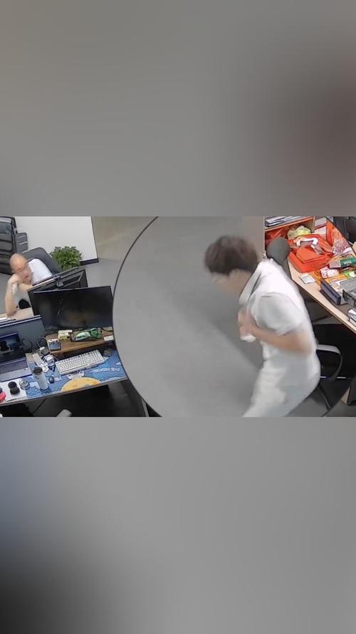 男子用热水泡清洗剂致保温杯爆炸