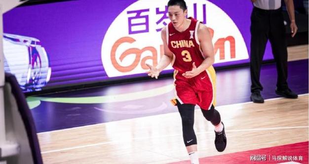 中国男篮大胜印度夺2连胜