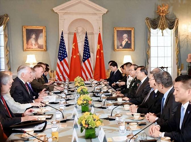 特朗普与普京会晤前再发威胁