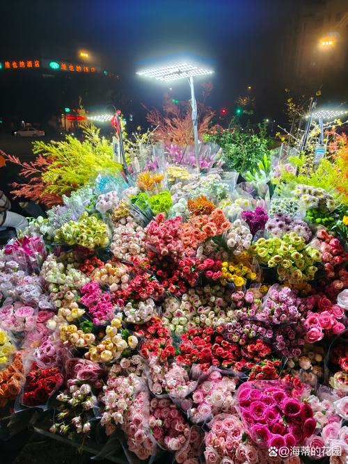 漯河“受降路”路牌前摆满鲜花