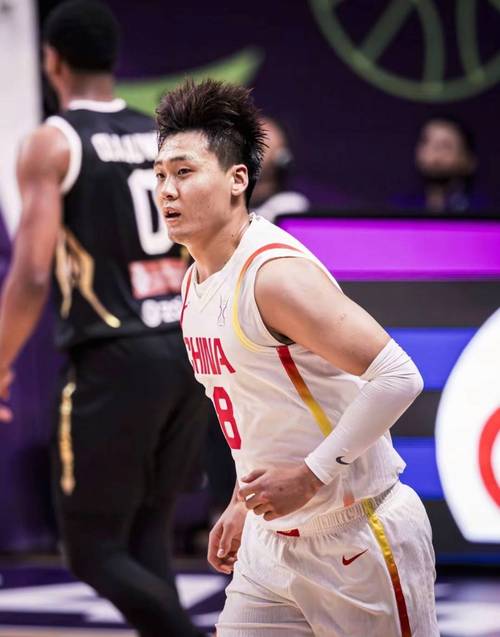 赵睿赛后痛哭 球迷高喊MVP