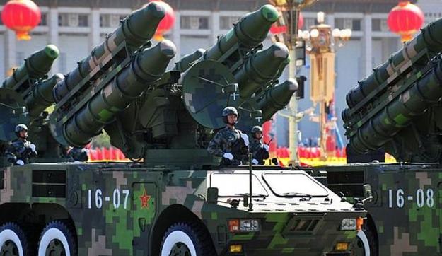 九三阅兵演练现场:武器装备亮相
