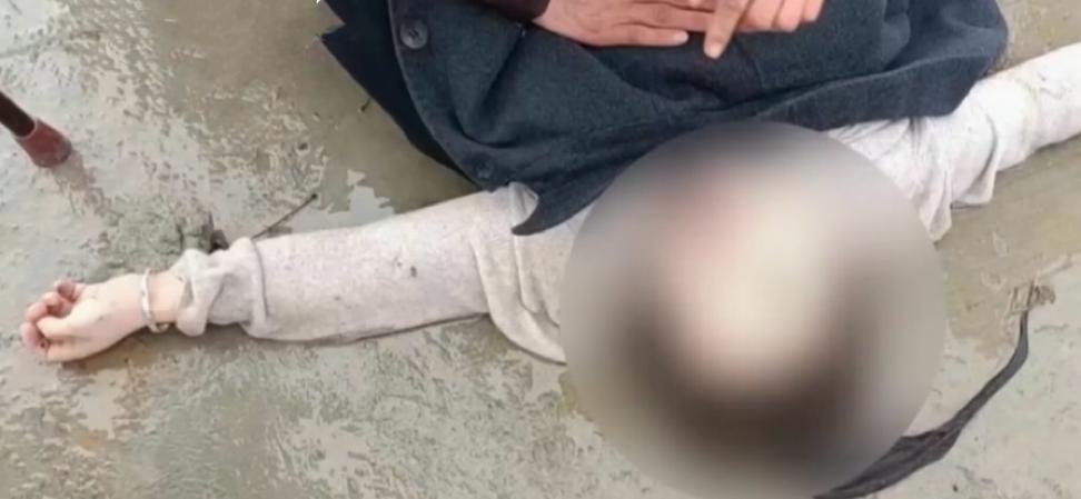 女子海边心脏骤停 女医生跪地救回