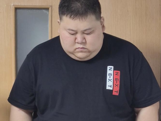 男子10年暴涨100斤半年减30斤