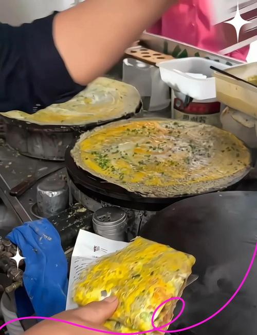 上合峰会外国记者体验天津煎饼果子