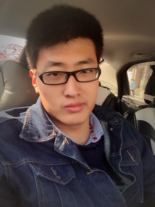 青岛一公司老板包场请员工看阅兵