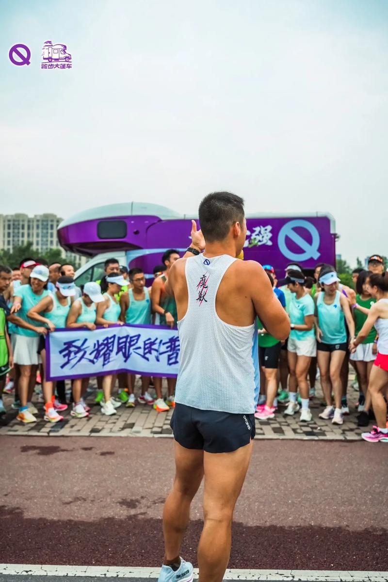受阅部队跑步登车画面被怒夸
