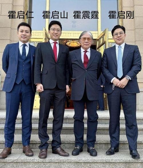 霍震霆:父子同场见证盛事是一种光荣