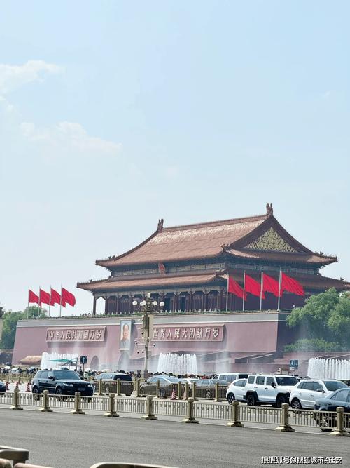 在抵达天安门前返航 他们一样光荣
