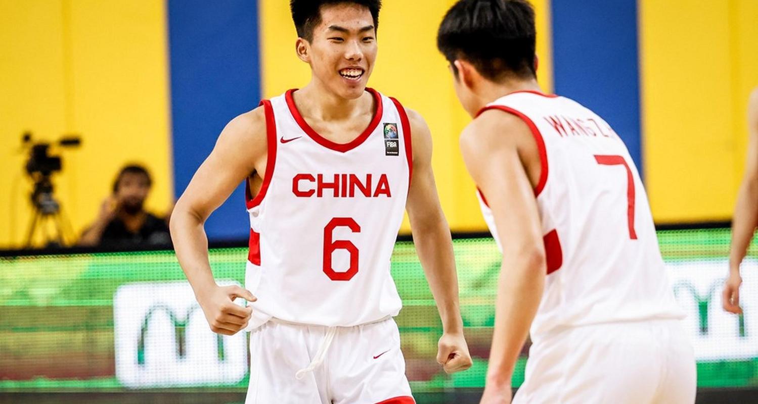 中国U16男篮轻取巴林 晋级四强