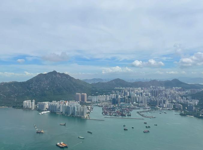 香港机场中转7小时以上可免费游市区