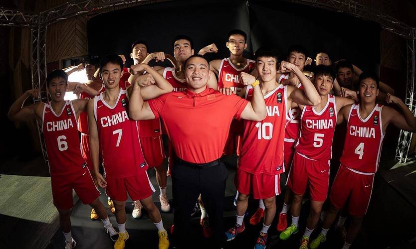 U16男篮亚洲杯中国队亚军收官