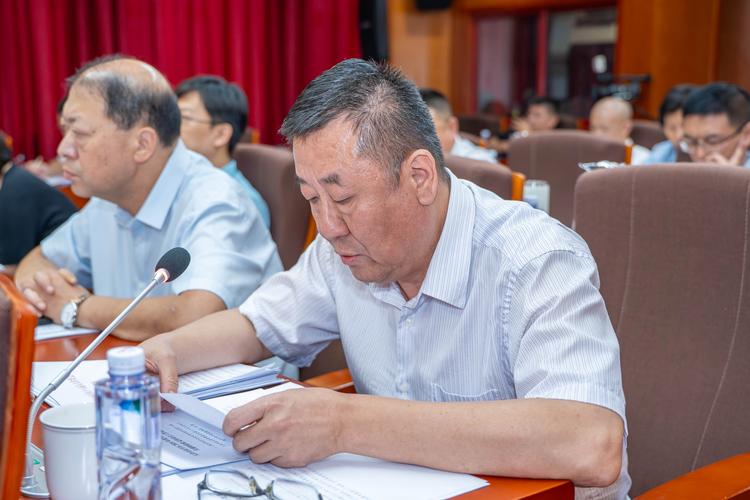 人大党委书记开账号 昵称人大刚子