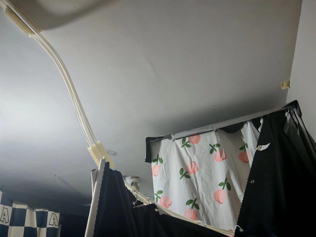 浙江一高校改造寝室时学生物品丢失