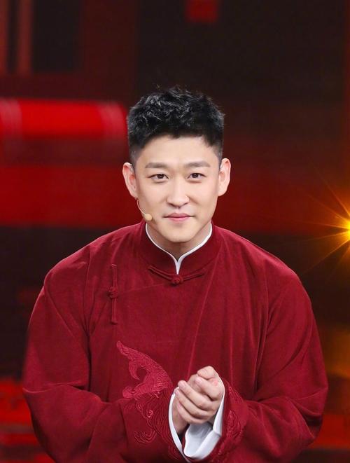 相声演员曹云金教无语哥打快板
