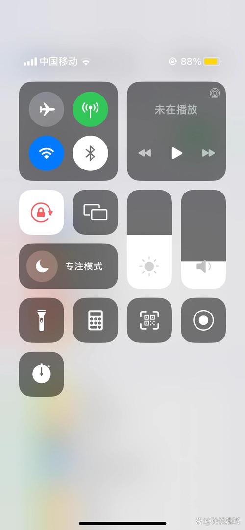 iphone如何设置手机电量在壁纸上