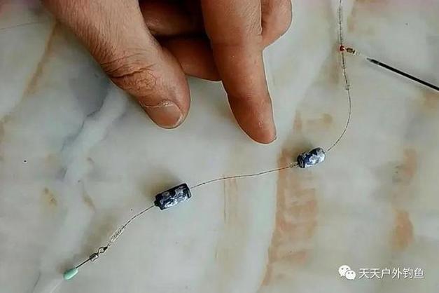 钓鱼爱好者河边钓上来30多枚子弹