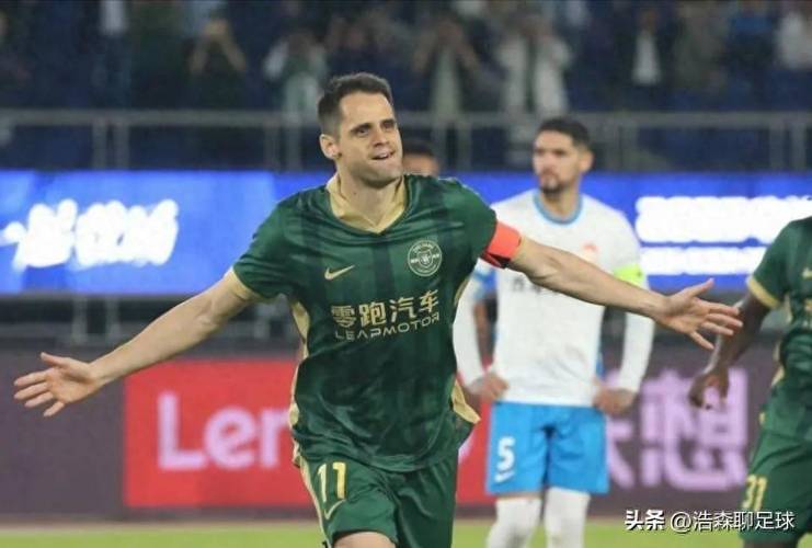 浙江队2-0客胜青岛西海岸