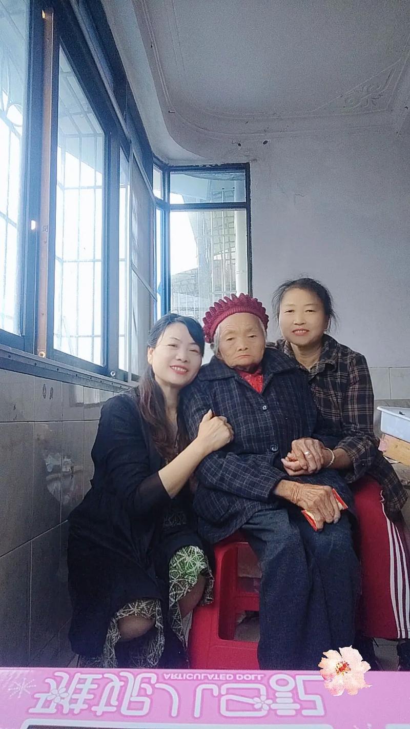 陈奇女儿：母亲一生都在为艺术付出