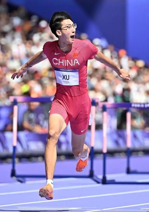眼镜飞人徐卓一赢了今年世界第一