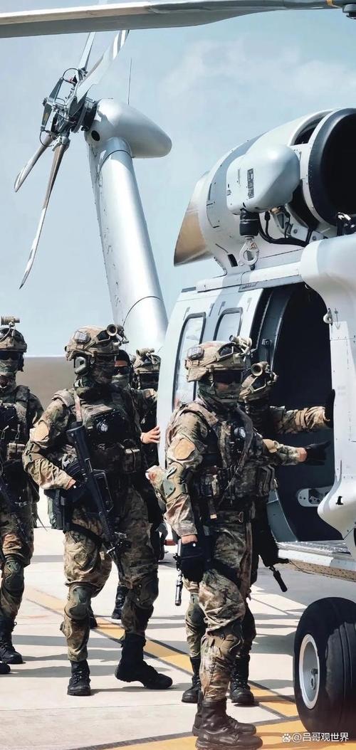 空降兵班组轻武器全体验