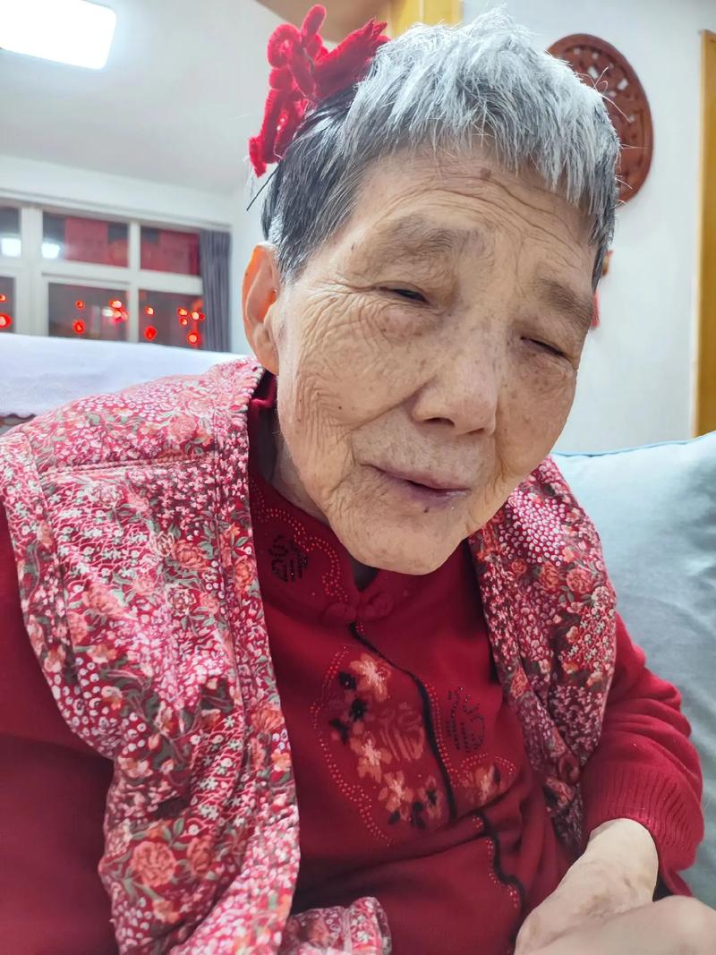 43岁二胎妈妈患阿尔茨海默病