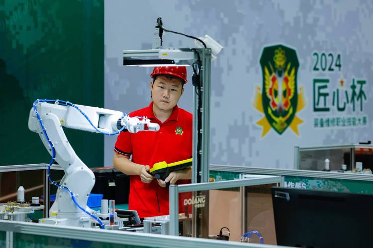 中国专业技术人才超过8000万人