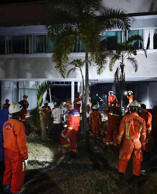 强热带风暴博罗依致菲43万人被疏散