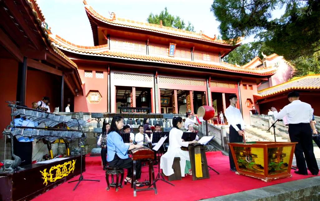 岳麓书院举行祭孔大典纪念孔子诞辰