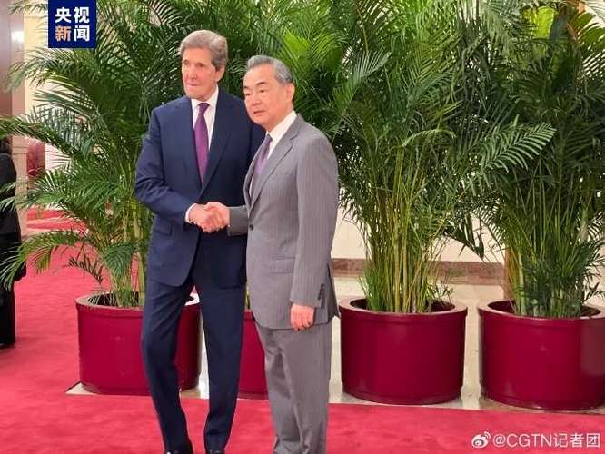 王毅在京会见朝鲜外相崔善姬