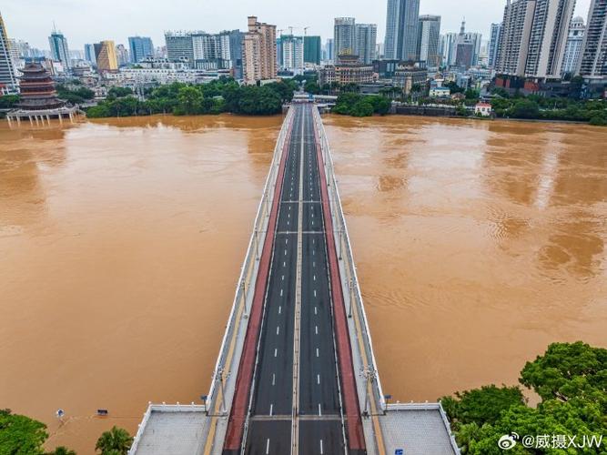 广西贵港郁江河段明显涨水