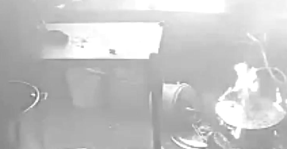 这种碗盛上热油就是“炸弹”