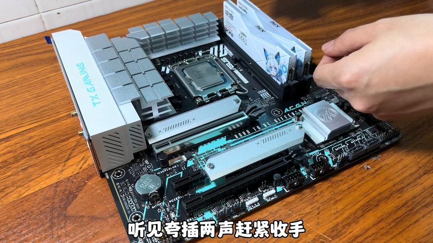 如何组装英雄笔记本电脑
