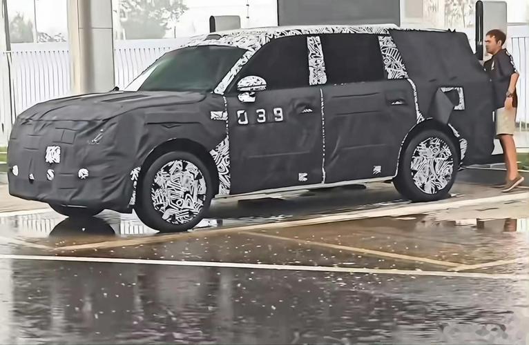 小米第三款车路测谍照曝光