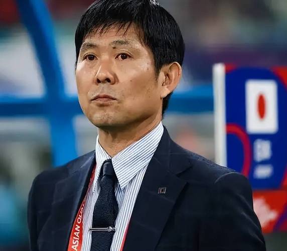 日本男足3比2首胜巴西