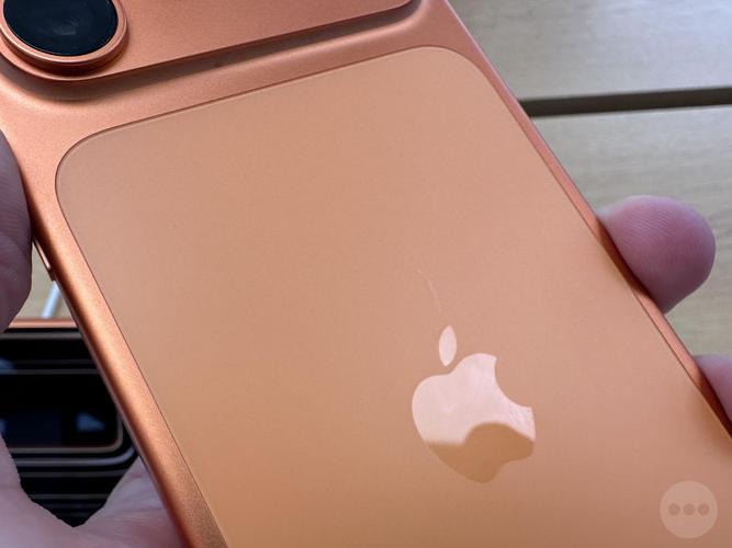 iPhone 17 Pro Max被曝机身褪色