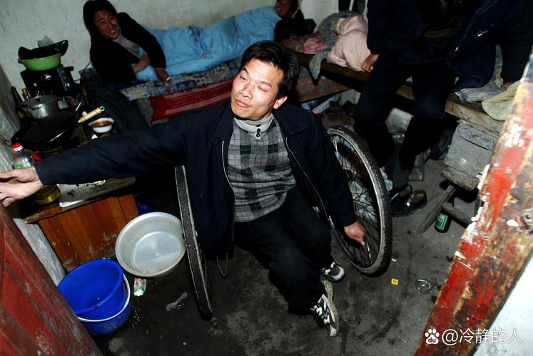 大爷捡废品捡到“酒”把自己喝进ICU