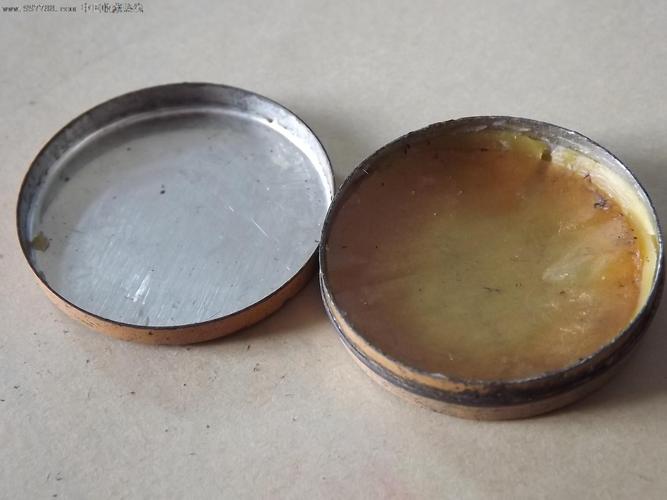 网友:铁盒清凉油是“最犟种产品”