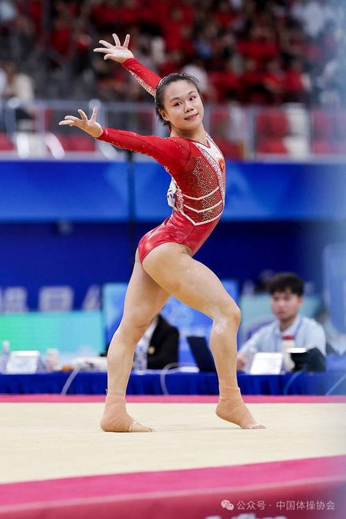 张清颖获体操世锦赛女子全能铜牌