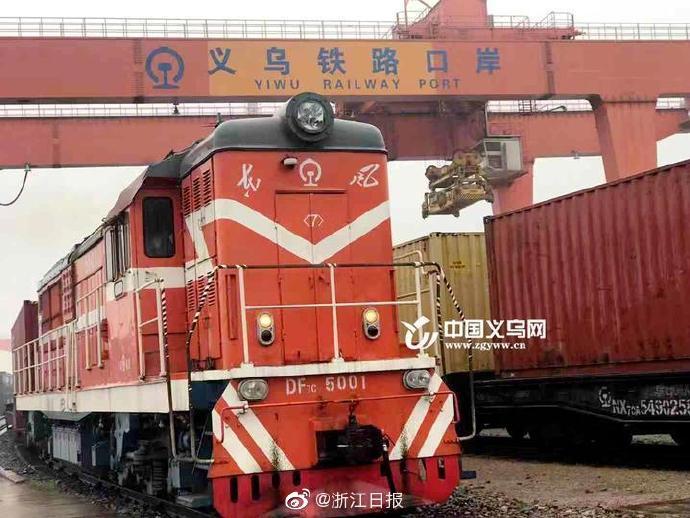 美记者义乌感受中国硬核制造实力