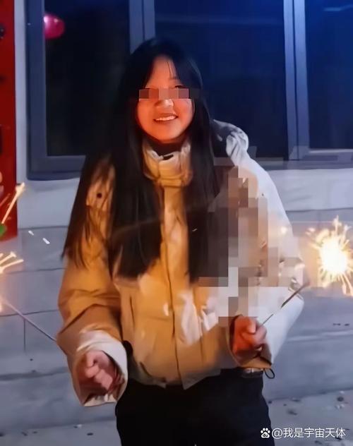 13岁女孩失联7天竟躲空房间玩手机