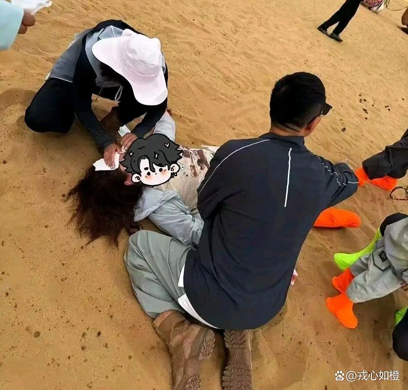 女子体验沙滩车侧翻18根肋骨断裂