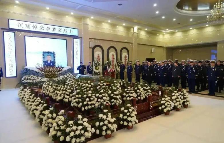 消防员救人牺牲 事发时正休探亲假